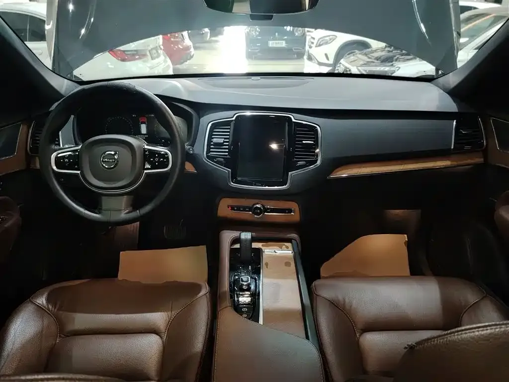 Volvo XC90 2021 из CN, фото 3