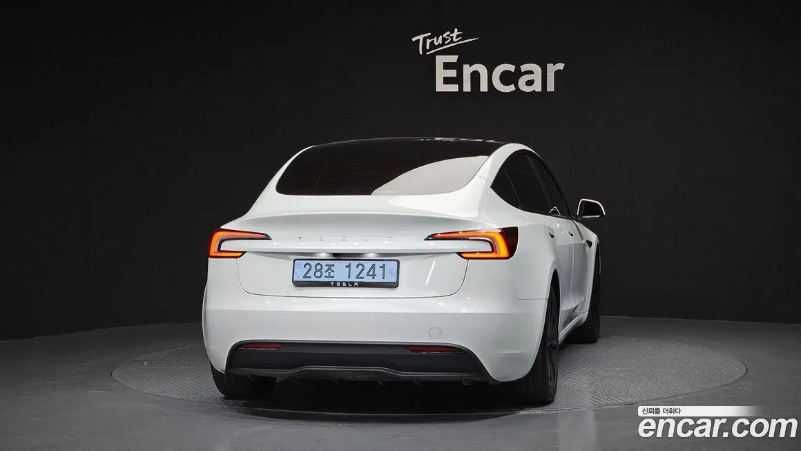 Tesla Model 3 2025 из KR, фото 3
