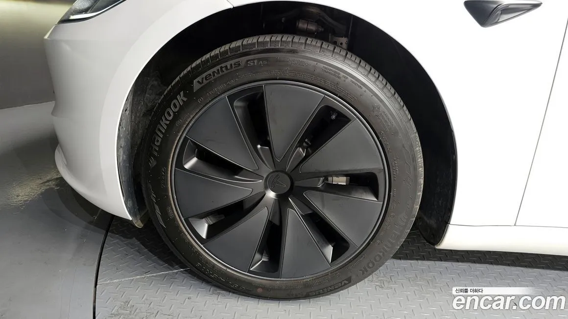 Tesla Model 3 2025 из KR, фото 6