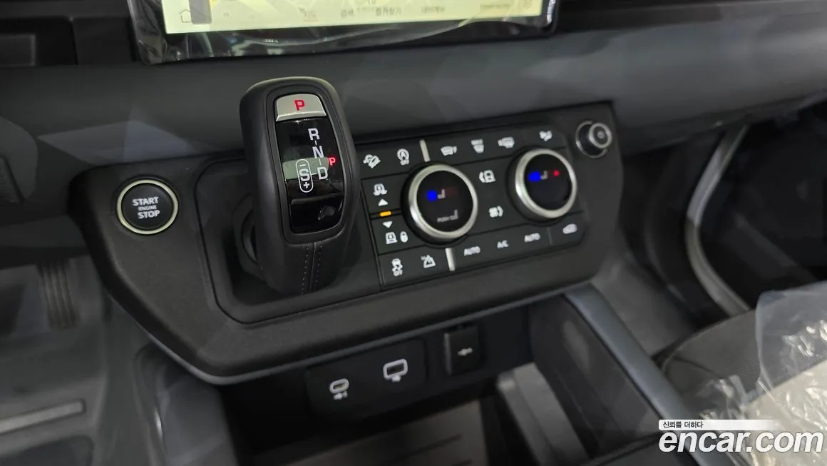 Land Rover Defender 2024 из KR, фото 4