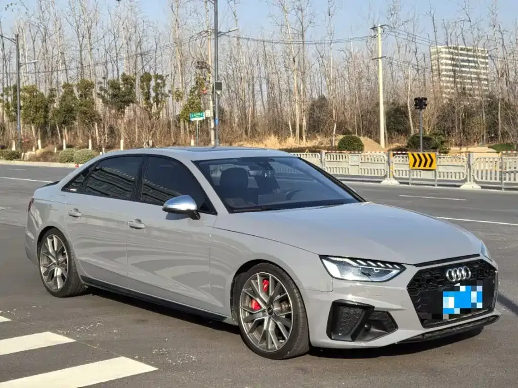 Audi A4L 2022 из CN, фото 7