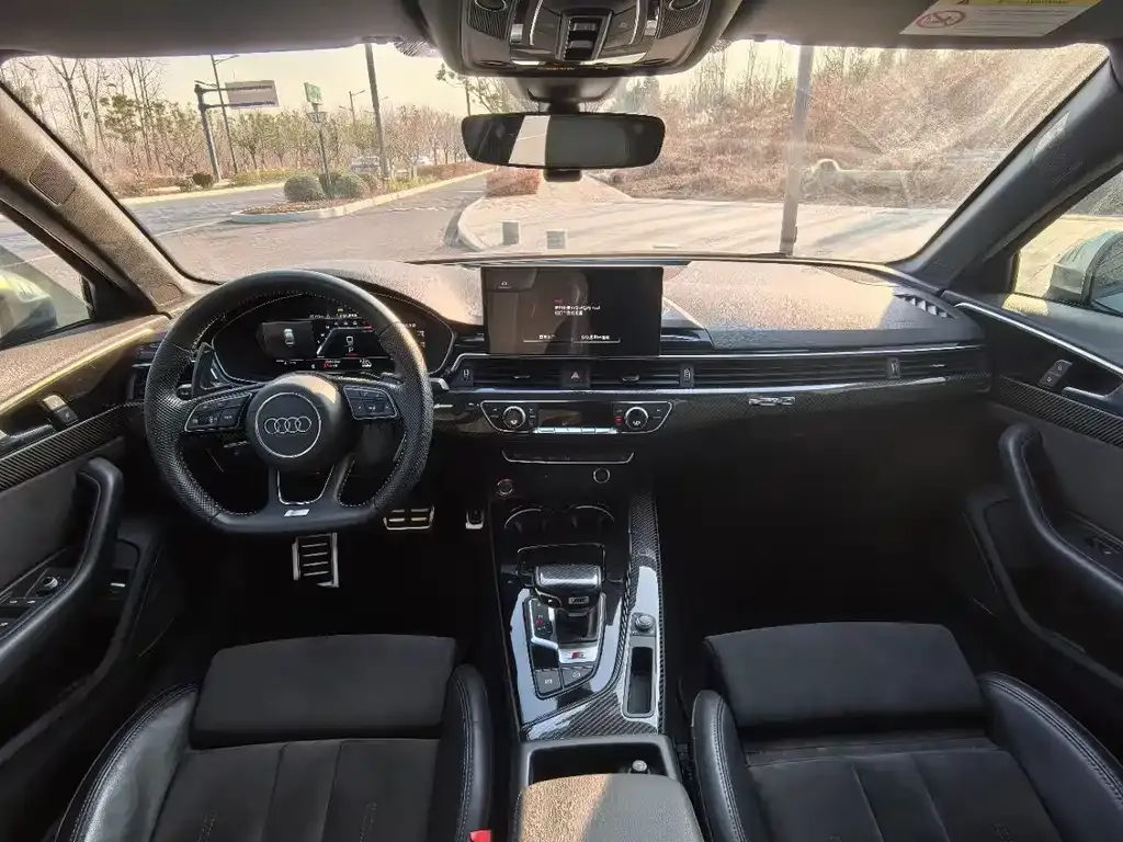Audi A4L 2022 из CN, фото 10