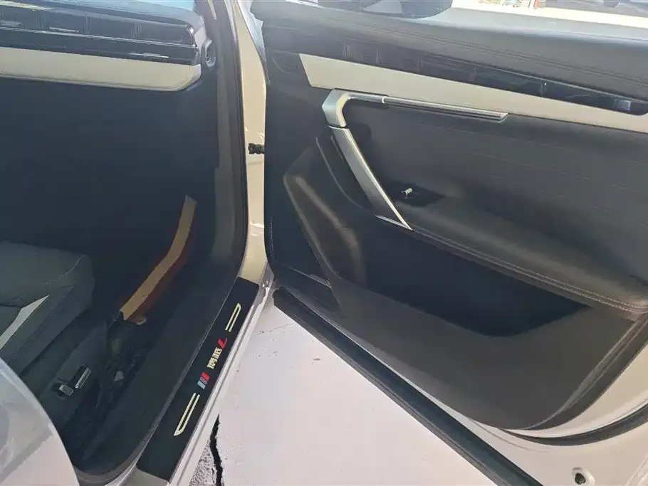 Geely Boyue L 2024 из CN, фото 2