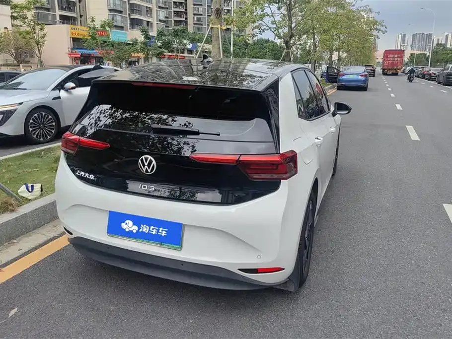 Volkswagen ID.3 — фото 10