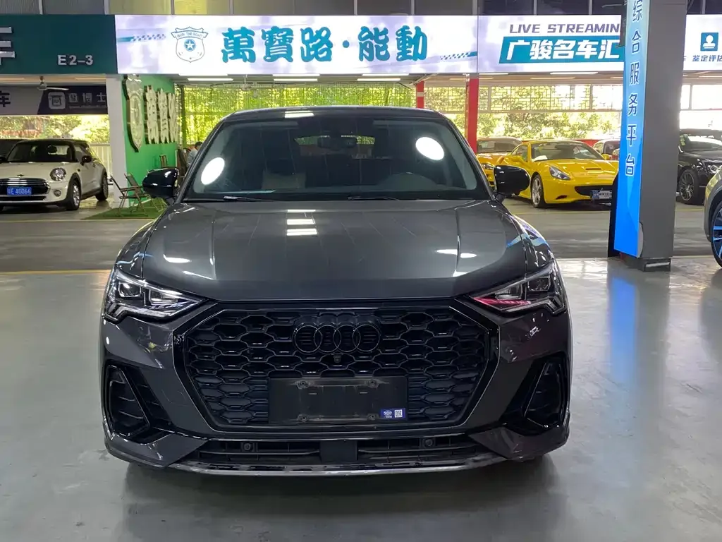 Audi Q3 2023 из CN, фото 10