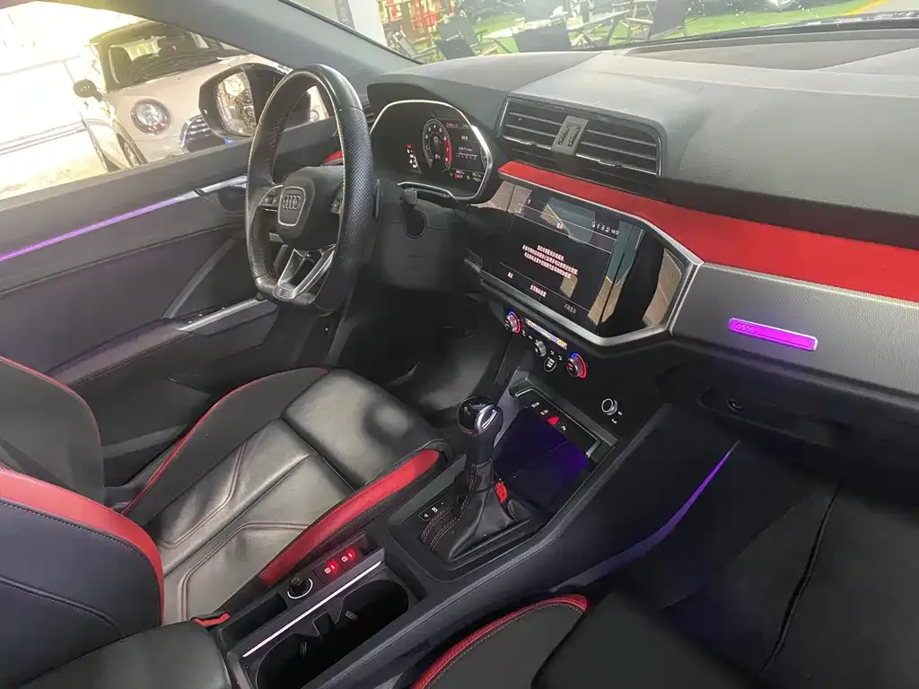 Audi Q3 2023 из CN, фото 8