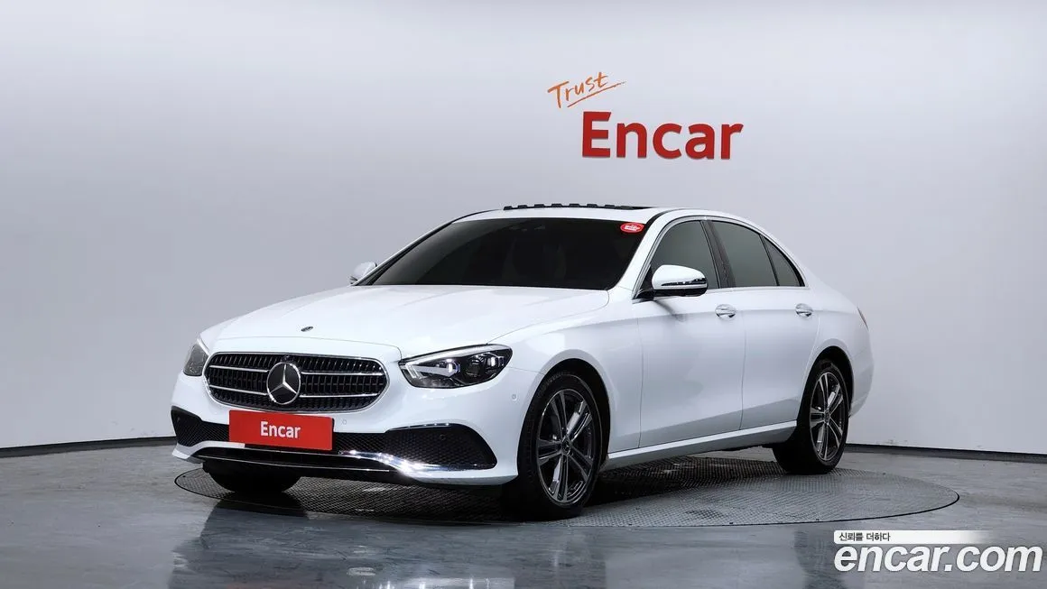 Mercedes-Benz E-Class — фото 1