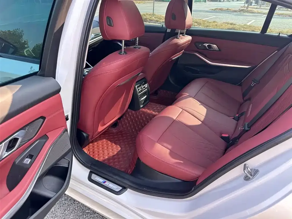 BMW 3 Series 2023 из CN, фото 2