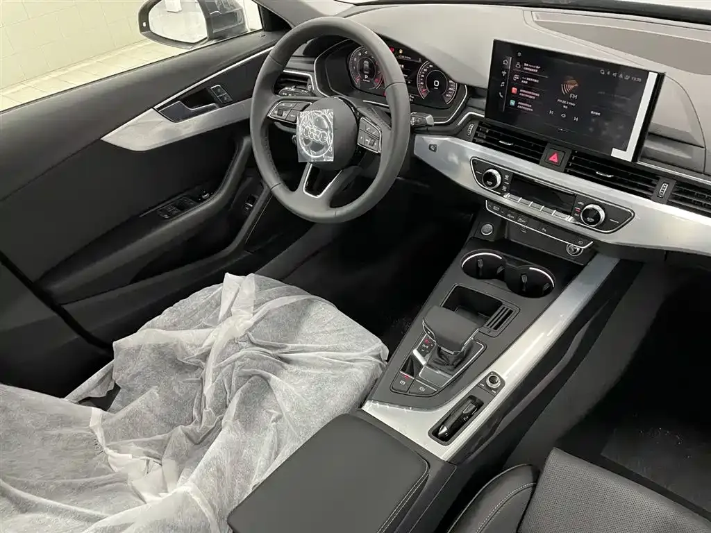 Audi A4L 2025 из CN, фото 10