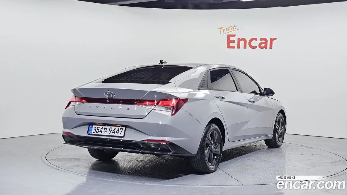 Hyundai AVANTE — фото 3