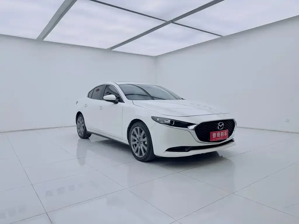 Mazda 3 Axela 2023 из CN, фото 7