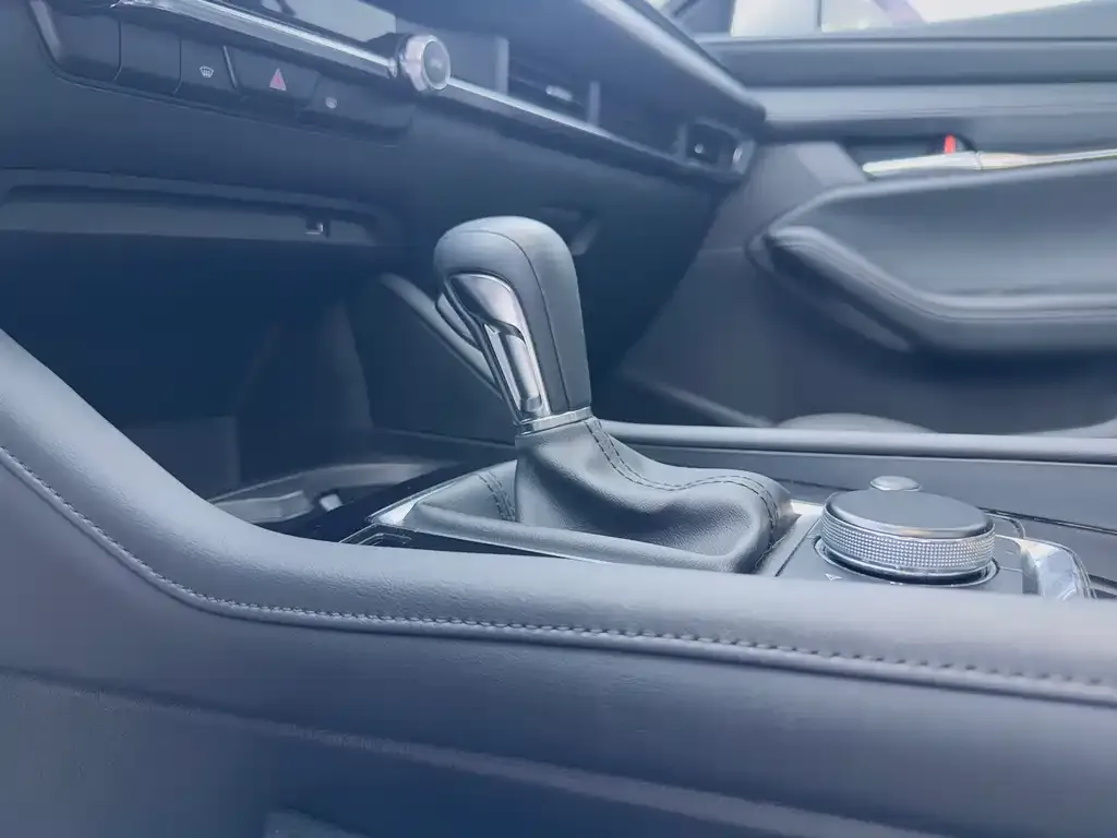 Mazda 3 Axela 2023 из CN, фото 9