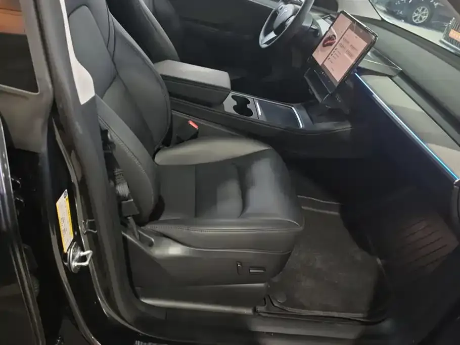 Tesla Model Y 2024 из CN, фото 7