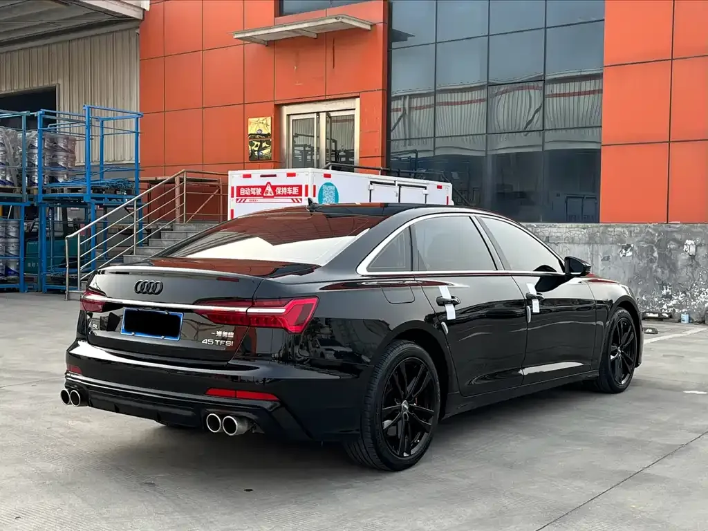 Audi A6L 2021 из CN, фото 6