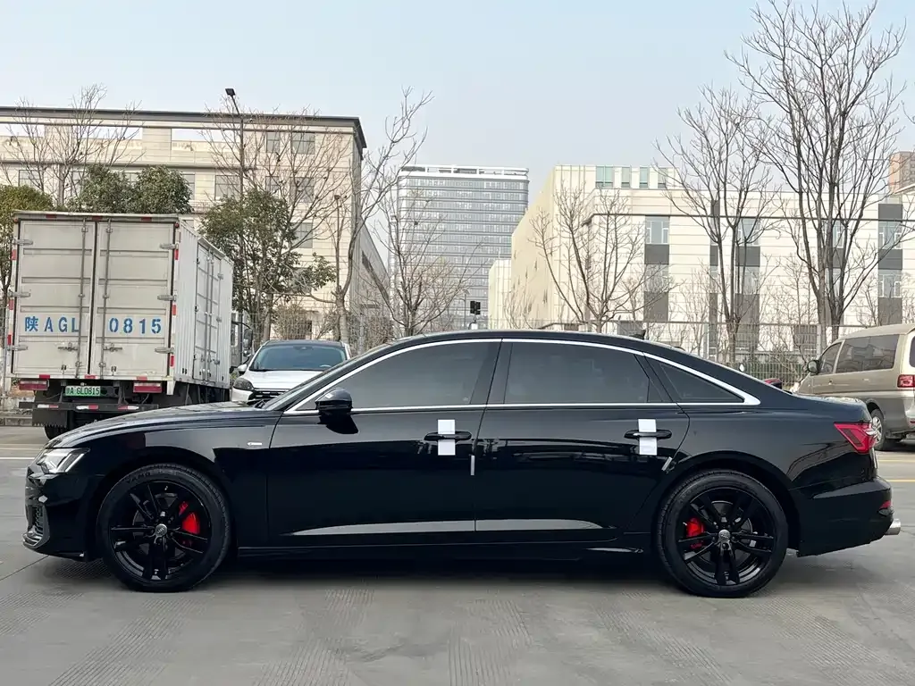 Audi A6L 2021 из CN, фото 9