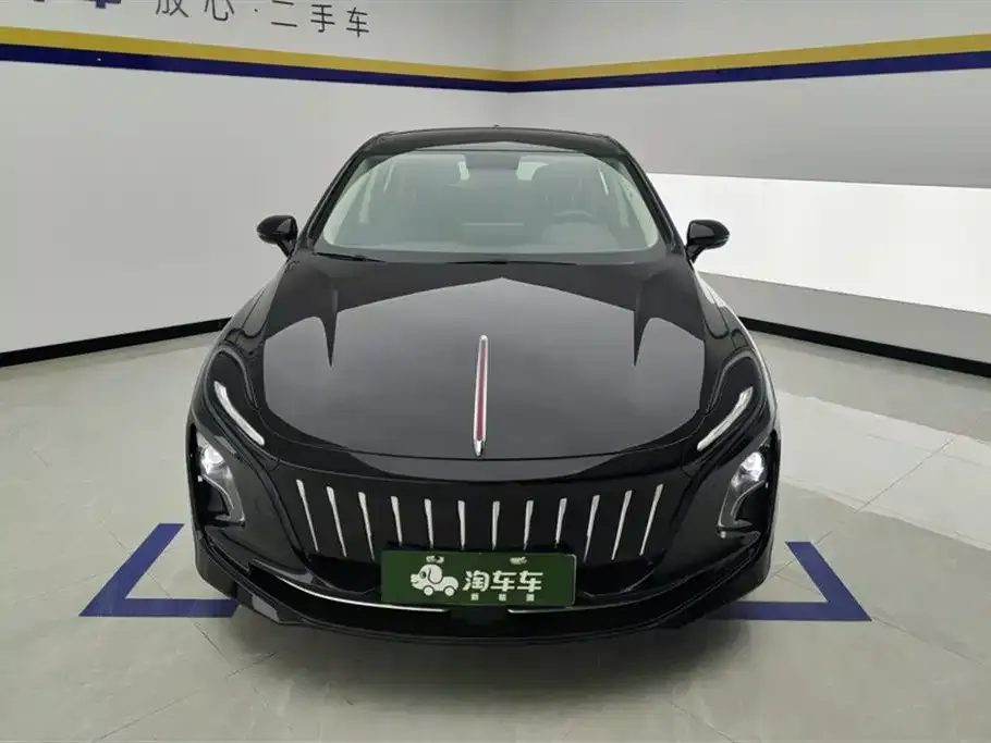 Hongqi E-QM5 — фото 3