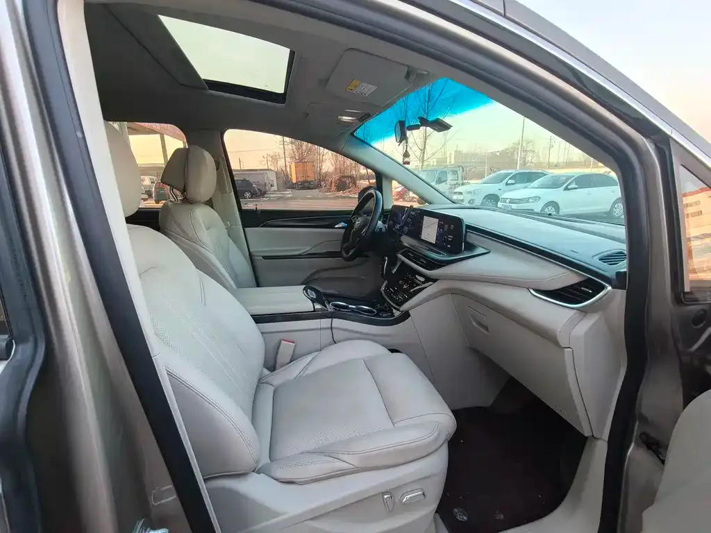 Buick GL8 2023 из CN, фото 7