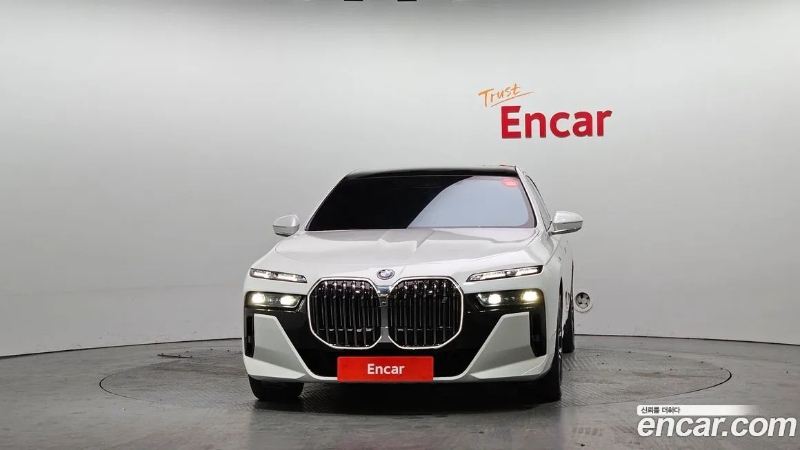 BMW i7 2023 из KR, фото 7