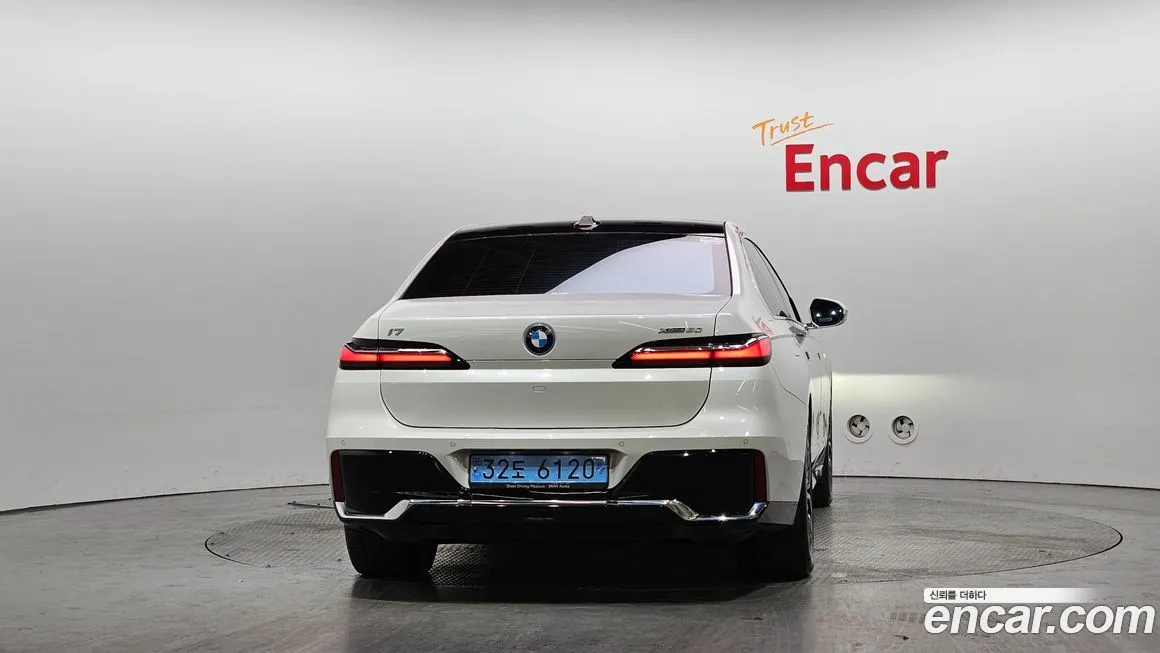 BMW i7 2023 из KR, фото 2