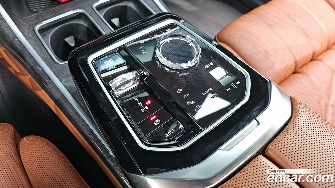 BMW i7 2023 из KR, фото 10