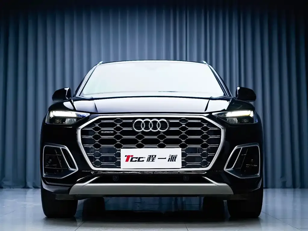 Audi Q5L 2022 из CN, фото 2