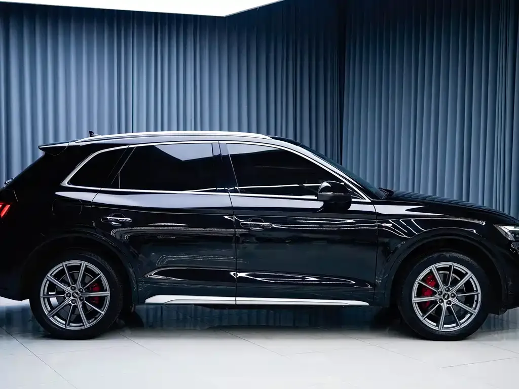 Audi Q5L 2022 из CN, фото 3