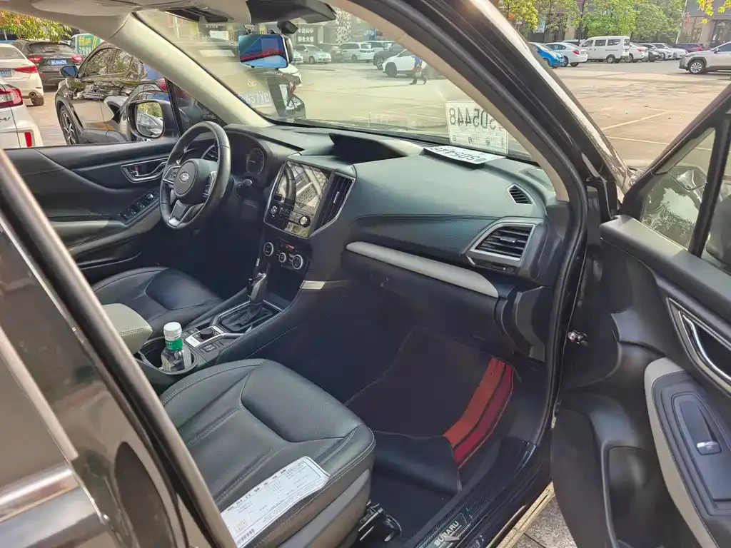 Subaru Forester 2022 из CN, фото 8