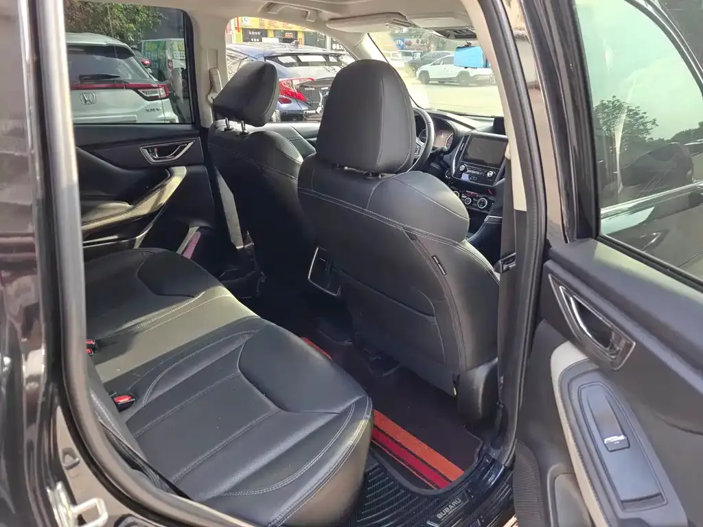 Subaru Forester 2022 из CN, фото 5
