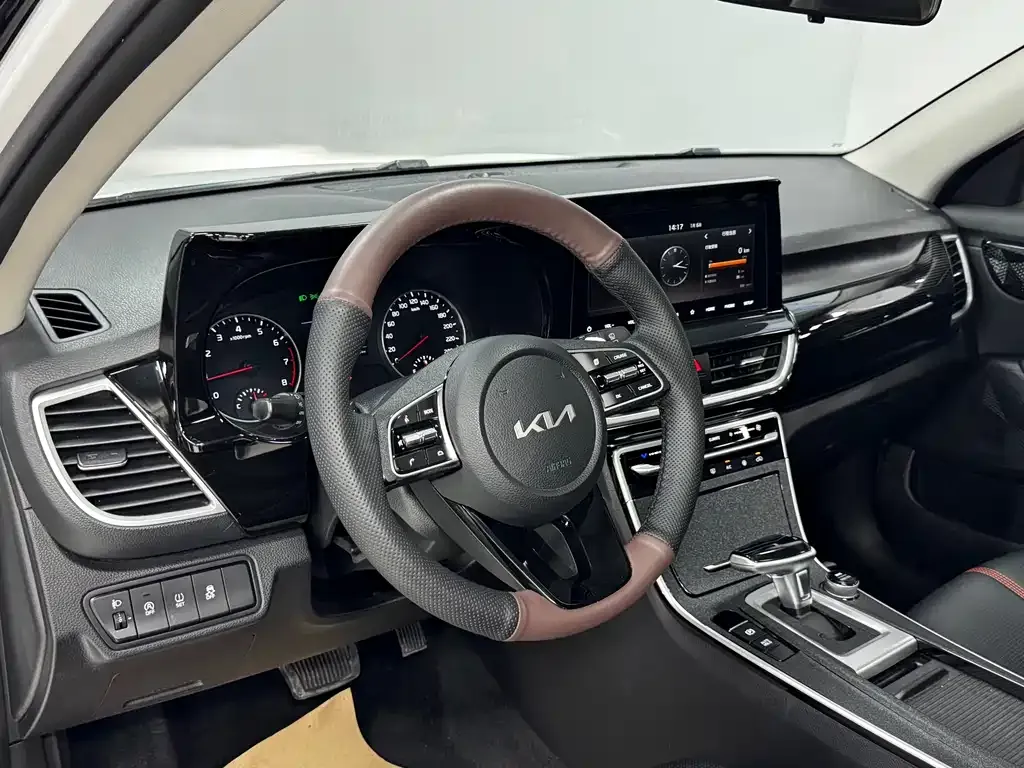 Kia KX3 2022 из CN, фото 4