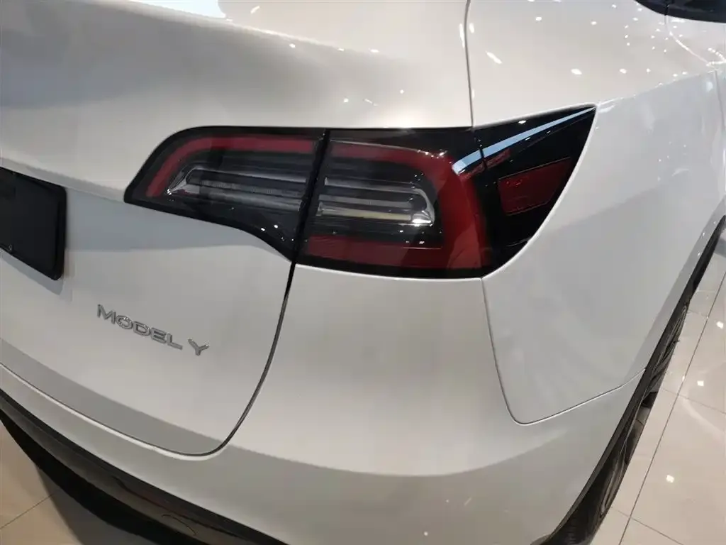Tesla Model Y 2024 из CN, фото 4