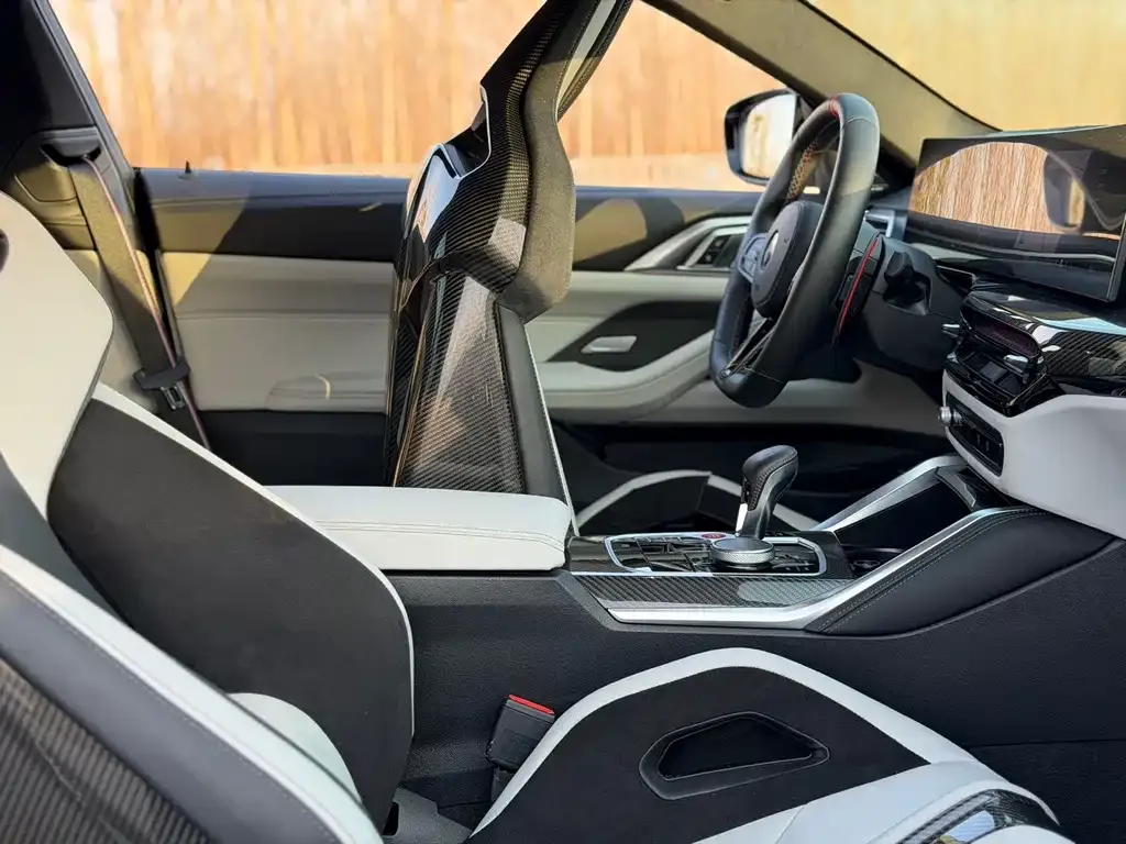 BMW M4 2025 из CN, фото 6