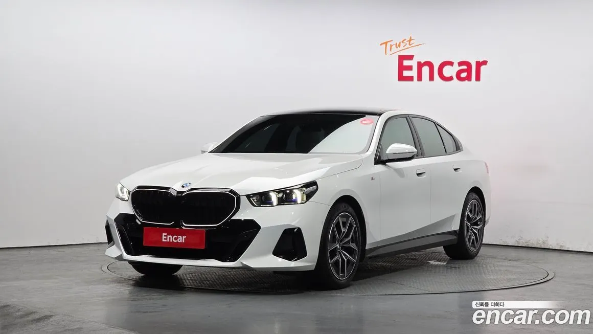 BMW 5-Series 2025 из KR, фото 1