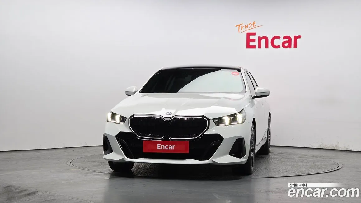 BMW 5-Series 2025 из KR, фото 5
