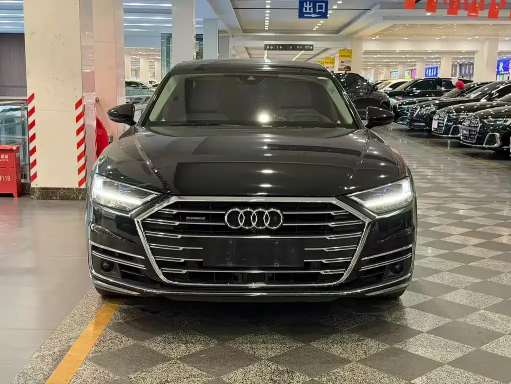 Audi A8 2022 из CN, фото 9