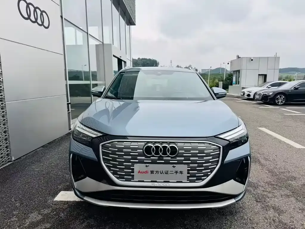 Audi Q4 e-tron — фото 7