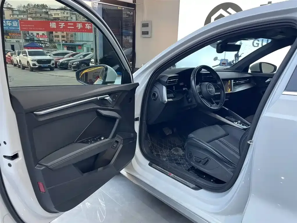 Audi A3 2023 из CN, фото 9