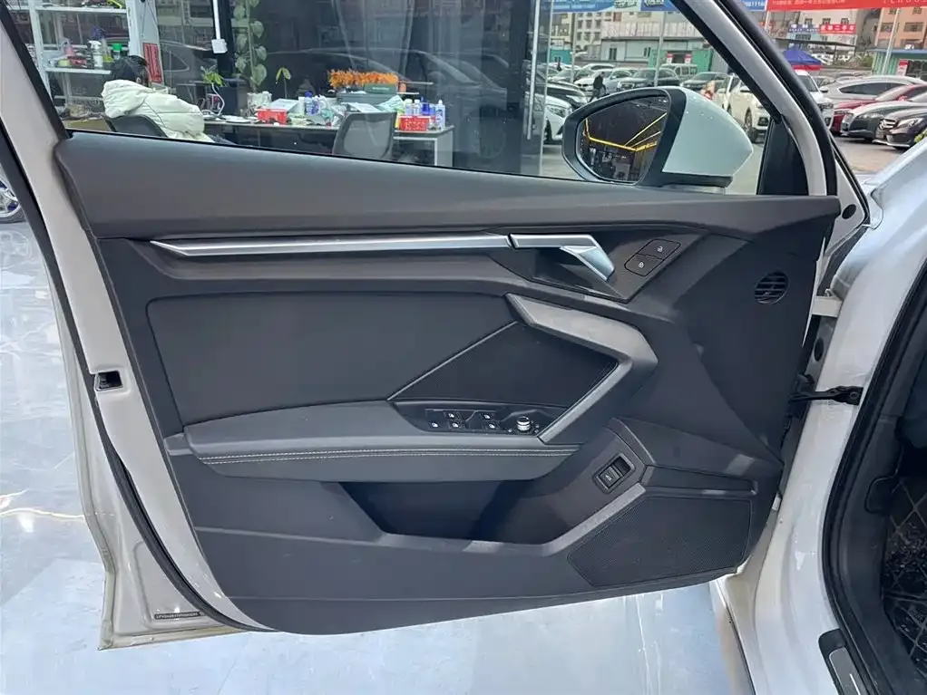 Audi A3 2023 из CN, фото 10
