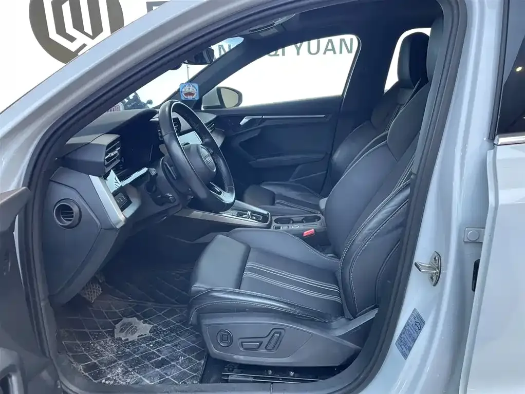 Audi A3 2023 из CN, фото 6