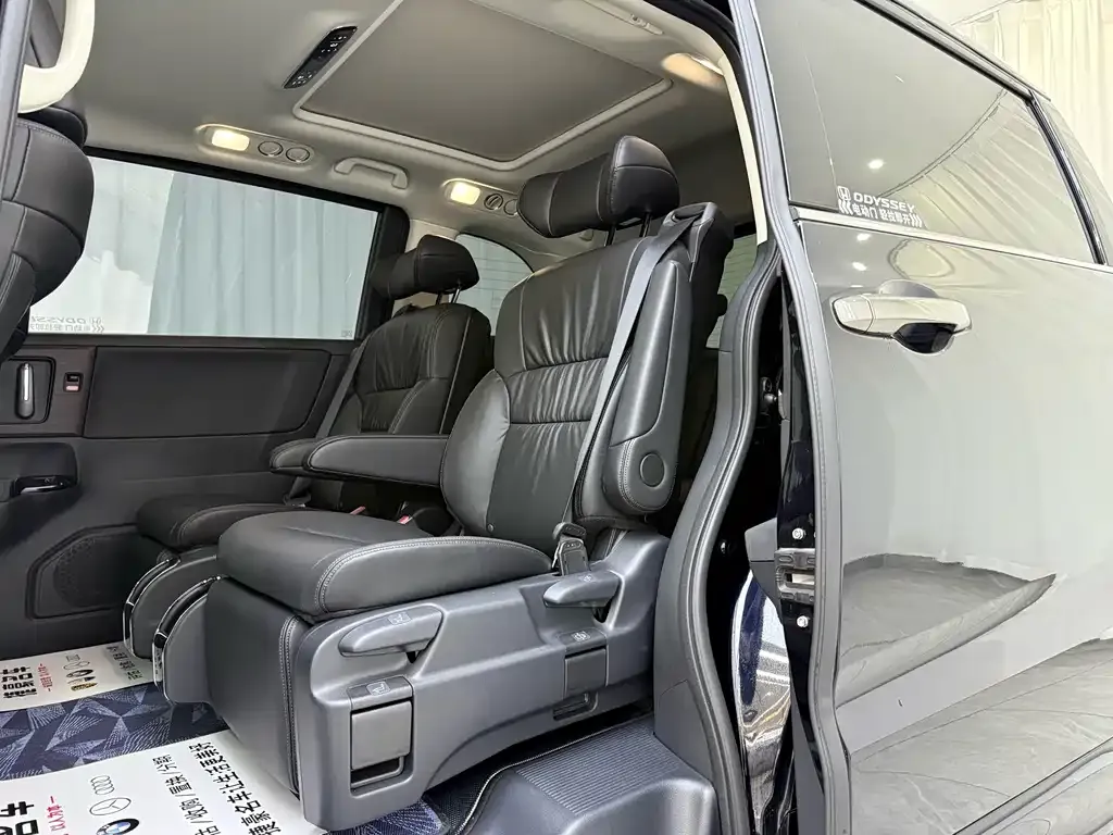 Honda Odyssey 2025 из CN, фото 3