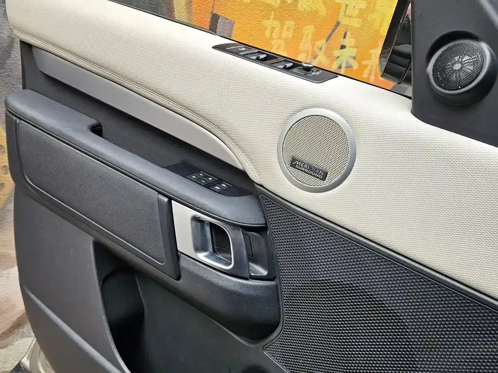 Land Rover Discovery 2021 из CN, фото 10