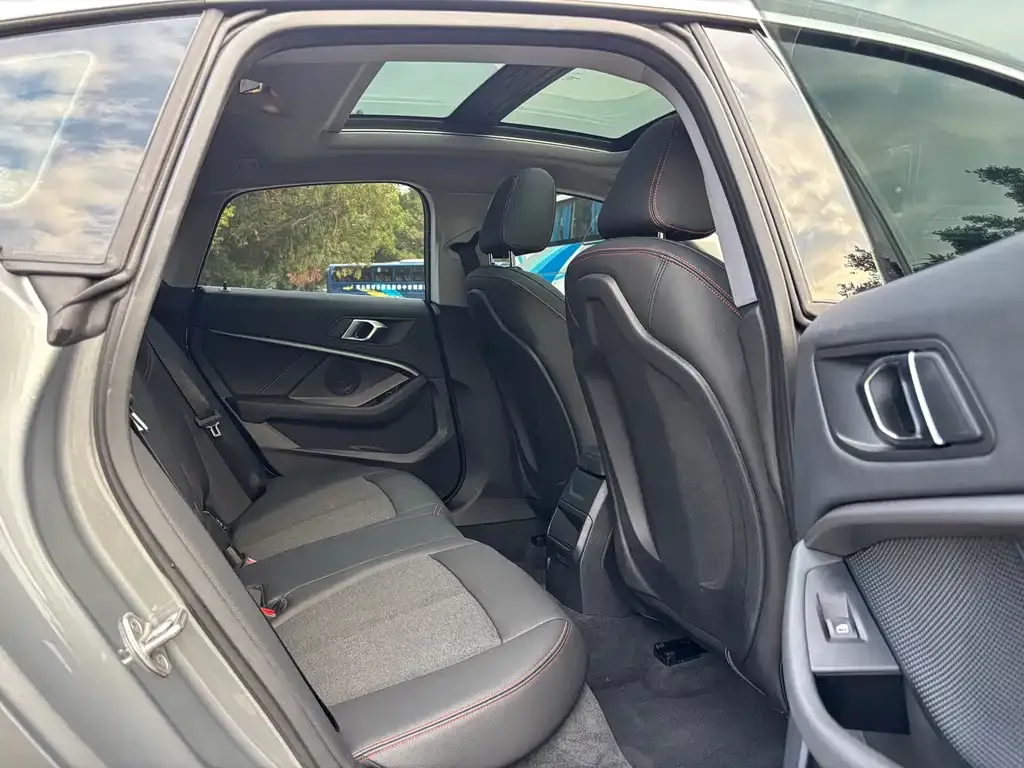 BMW 2 Series (Import) 2023 из CN, фото 2