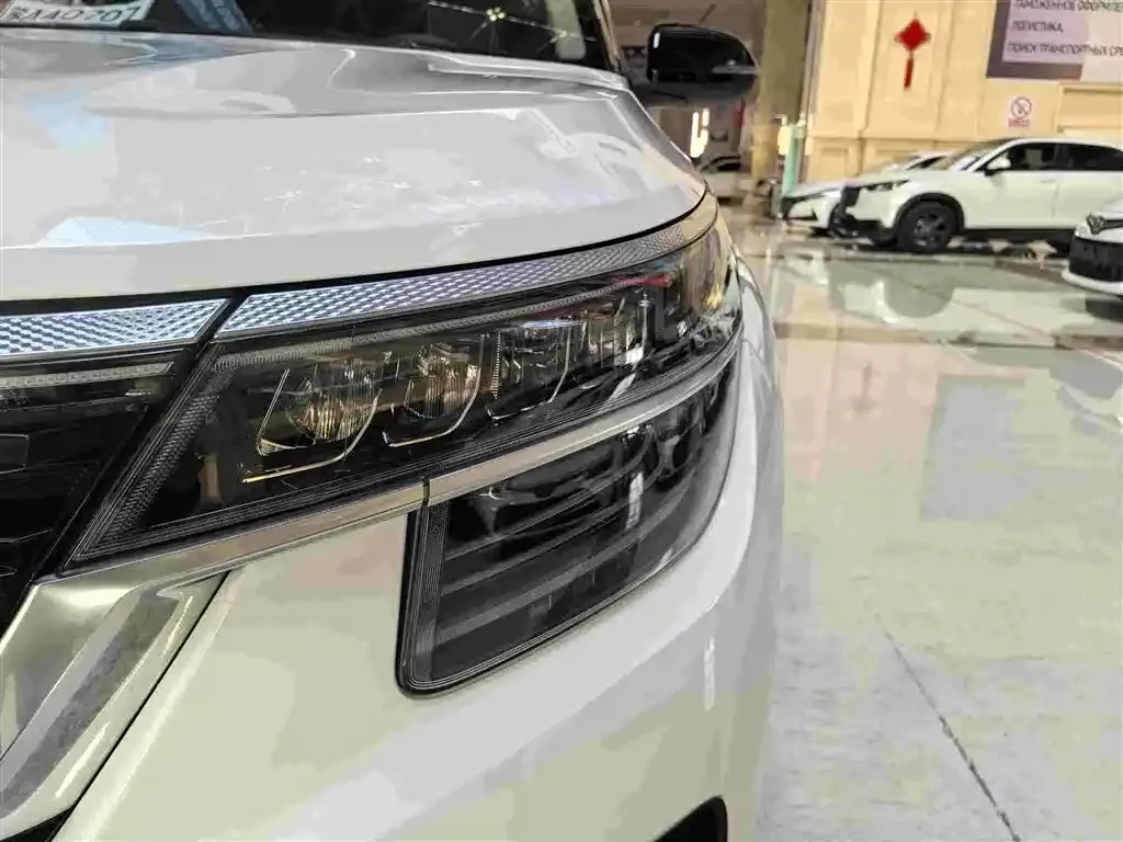 Kia KX3 — фото 10