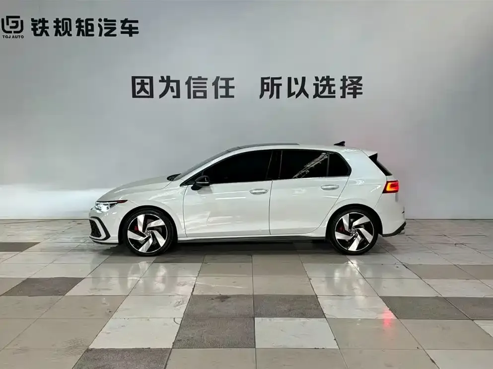 Volkswagen Golf GTI 2023 из CN, фото 3