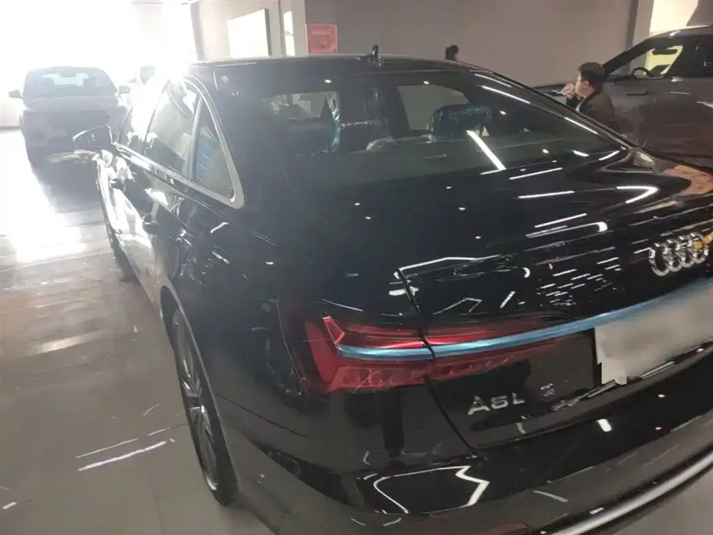 Audi A6L 2025 из CN, фото 8