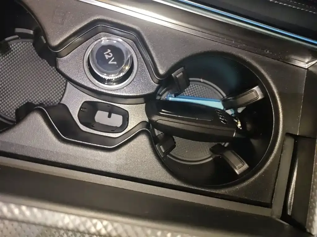 Audi A6L 2025 из CN, фото 7