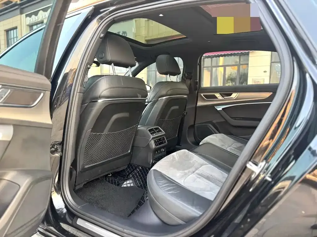 Audi A6L 2023 из CN, фото 7