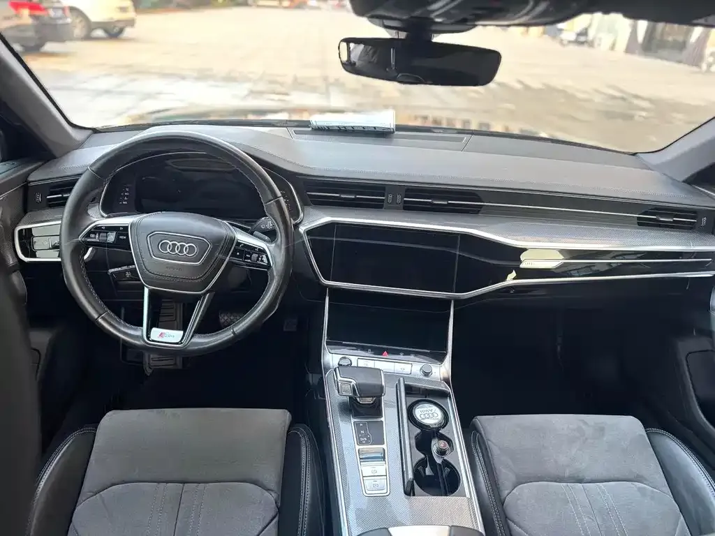 Audi A6L 2023 из CN, фото 2
