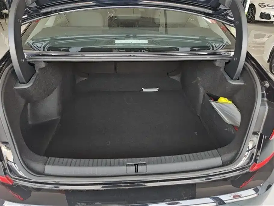 Volkswagen Passat 2024 из CN, фото 8