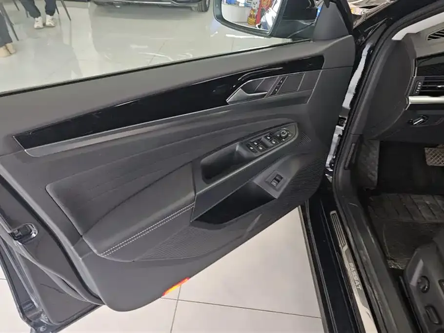 Volkswagen Passat 2024 из CN, фото 3