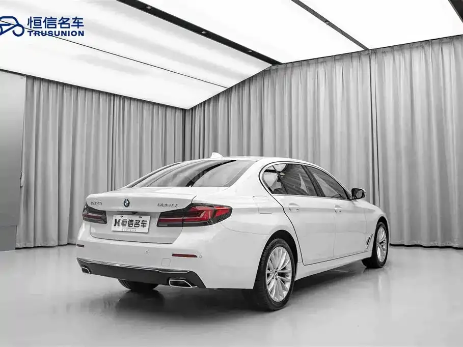 BMW 5 Series 2024 из CN, фото 3